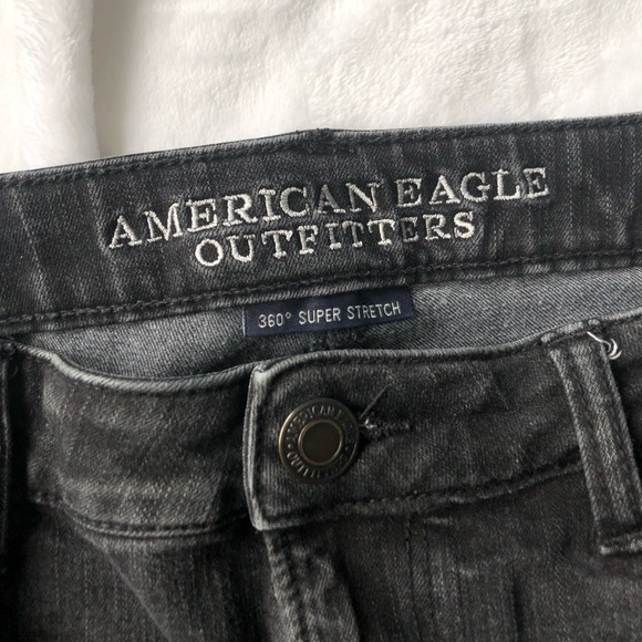 AE Black denim short shorts - Picture 3 of 4